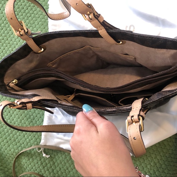 Michael Kors Signature Tote in Brown w/ Duster - Picture 12 of 14